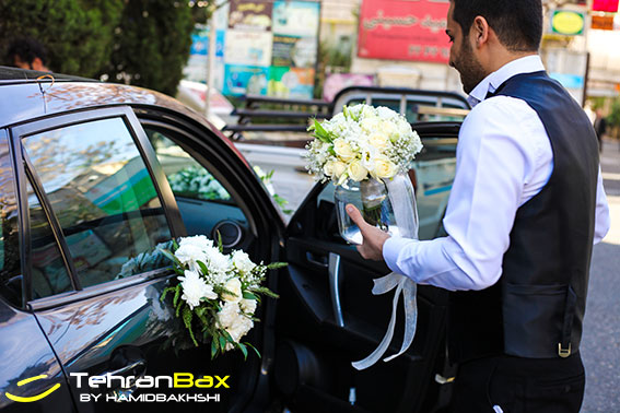 دسته گل و ماشین عروس